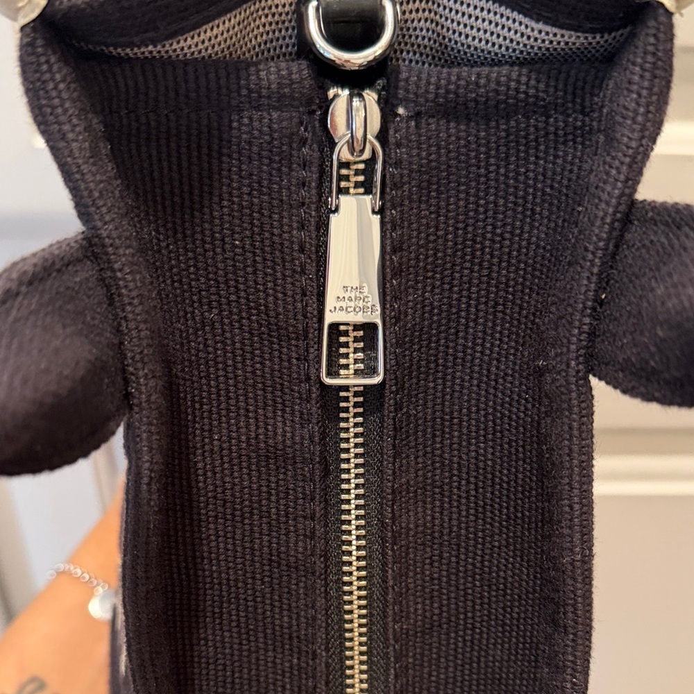 Marc Jacobs Jacquard Tote Black and Cream Canvas 'The Tote Bag' - Picture 9 of 10